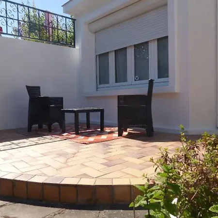 Maisonnette Proche Marche Et Plages Apartment *